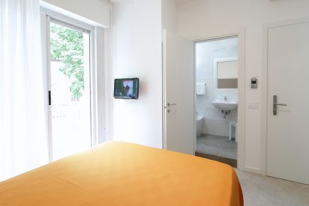 Camera Comfort Di Hotel Similan Con Terrazzo Privato E Bagno